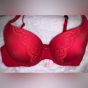 New Victoria’s Secret light push-up bra with tags
